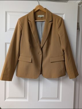 ​Cleo Madison Camel Brown One-Button Blazer – Size Large – Professional Workwear